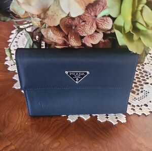 PRADA Milano Black Triangle Logo Wallet In Excellent Condition